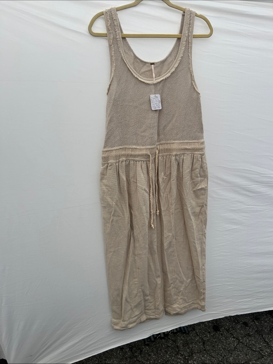 Free People Dresses & Skirts - Free People Lightweight Sleeveless Midi Dress in Beige